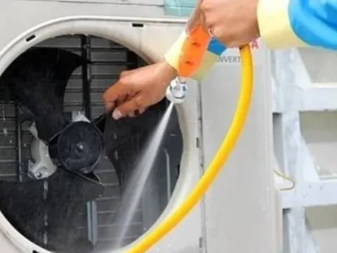 Cục nóng điều hòa kêu to như xay lúa? Làm theo cách này máy chạy êm ru, không tốn tiền gọi thợ