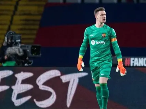 Barca đại cải tổ đội hình, cân nhắc bán cả đội trưởng Ter Stegen