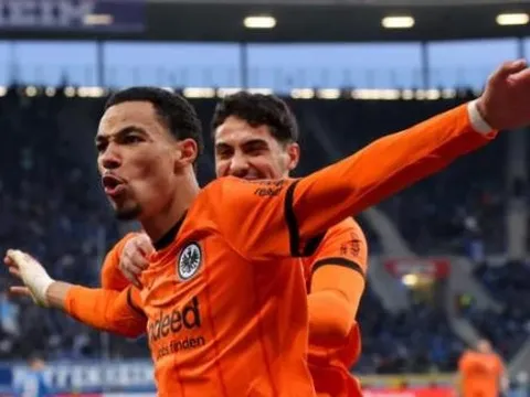 Hugo Ekitike có gì đặc biệt để MU, Chelsea tranh mua?