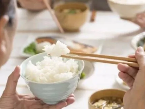 Nhìn bát cơm biết vận mệnh: phúc phần nhiều hay ít hiện rõ cả đời người