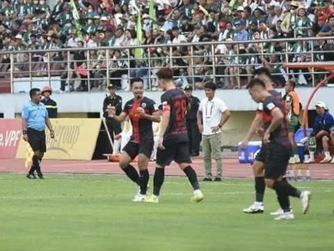 Công Phượng vắng mặt, Bình Phước thảm bại trước Ninh Bình