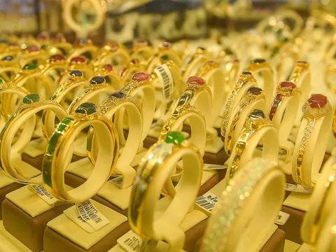Bảng giá vàng 9999 24K 18K SJC DOJI PNJ hôm nay 17/6/2025