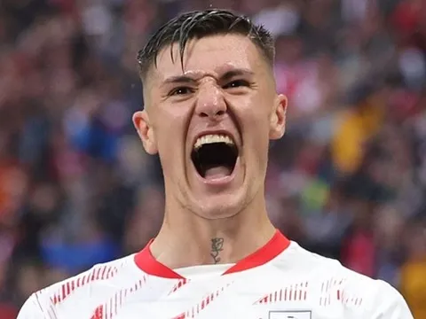 RB Leipzig ra giá bán Benjamin Sesko