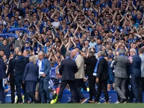 Hết vé mùa, Everton tung vé VIP từng trận cho người hâm mộ