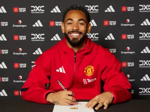 Matheus Cunha nhận quà đặc biệt từ Man Utd sau khi ký hợp đồng