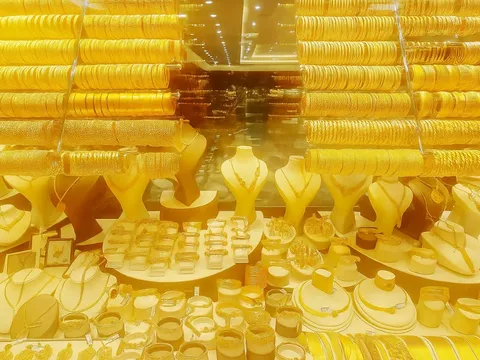 Bảng giá vàng 9999 24K 18K SJC DOJI PNJ hôm nay 18/6/2025