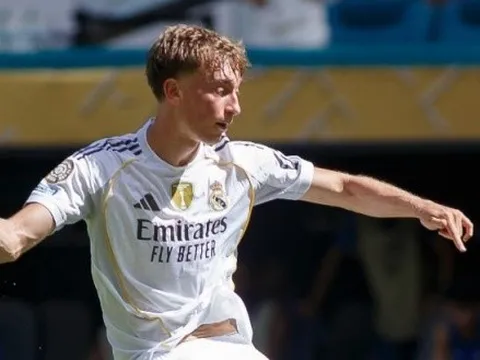 Dean Huijsen: Điểm sáng hiếm hoi trong ngày Real Madrid "tự hủy"