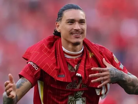 NÓNG: Napoli tăng tốc vụ Darwin Nunez