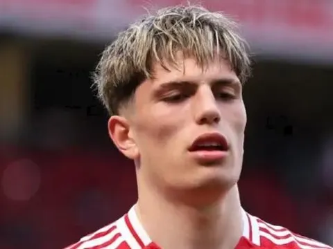 Petit cảnh báo Chelsea, lo ngại Garnacho không phù hợp