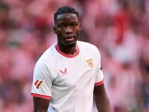 Lucien Agoume là phép thử cho tầm nhìn của Arsenal