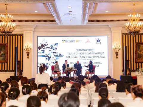 Sinh viên Quản trị khách sạn HUTECH: Học từ trải nghiệm thật - Bứt phá trong môi trường 5 sao