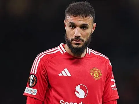 Mazraoui: Bài toán xa xỉ của Ruben Amorim tại Man United