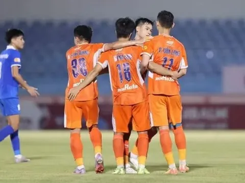 Chạy trốn vé rớt hạng: SHB Đà Nẵng sáng cửa thoát hiểm