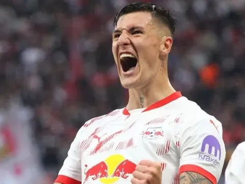 Arsenal muốn chiêu mộ Sesko sau 7 năm ''né'' Bundesliga