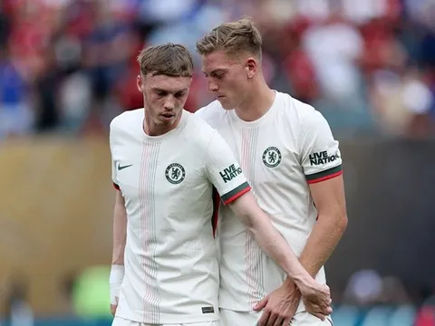 Nhìn lại trận đầu đá chính của Liam Delap: Lo ngại cho hàng công Chelsea