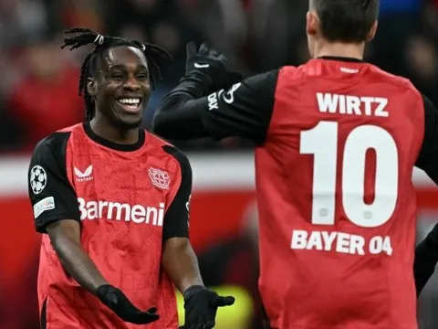 Wirtz: Frimpong rủ tôi gia nhập Liverpool