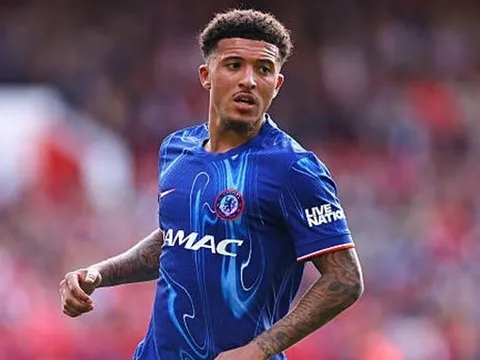 Man United ra giá 26 triệu euro cho Sancho