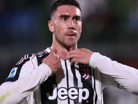 Vlahovic khước từ đại gia Trung Đông, mở cửa với Milan