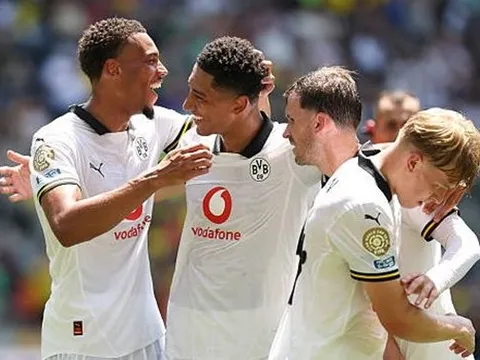 Dortmund nghẹt thở vượt qua Sundowns trong trận cầu 7 bàn thắng