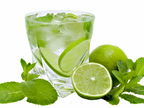 5 loại nước uống tốt cho gan thận của bạn: Uống vào buổi sáng tốt 1, uống buổi tối tốt hơn