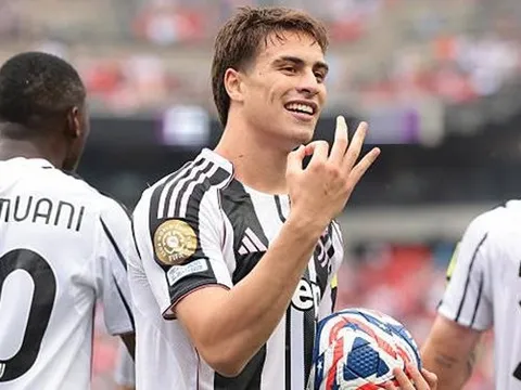 Yildiz tỏa sáng, Juventus dễ dàng đè bẹp Wydad AC