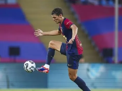Hansi Flick loại bớt trung vệ, Christensen sắp rời Barcelona