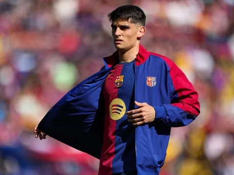 Barca và lựa chọn khó khăn với Gerard Martin