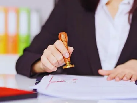 Kể từ 01/7/2025, người dân đi công chứng phải chụp ảnh cùng công chứng viên?