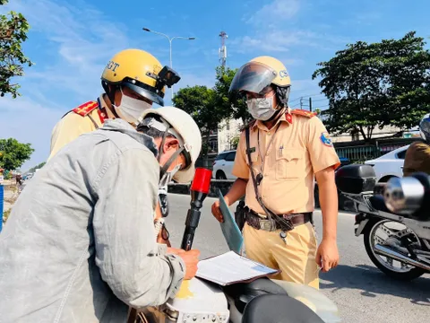 Từ nay tới 31/12/2025: Người dân có bảo hiểm xe máy vẫn bị CSGT phạt tới 600 nghìn nếu không làm điều này?