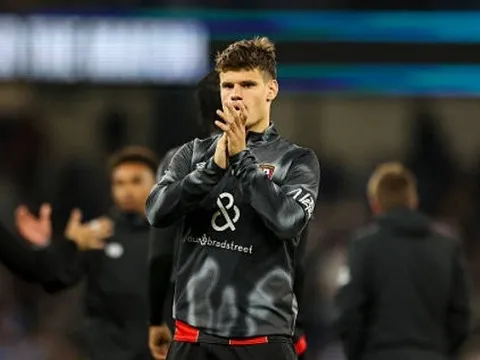 NÓNG! Kerkez kiểm tra y tế tại Liverpool, hợp đồng 40 triệu bảng sắp hoàn tất