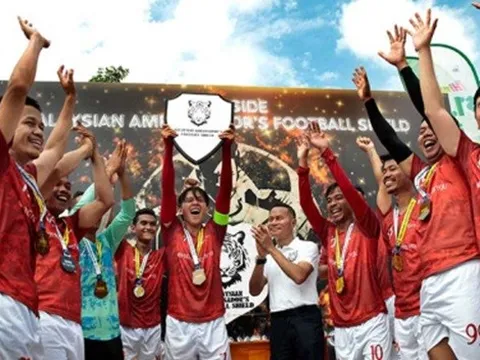 Giải bóng đá đặc biệt giữa Malaysia và Campuchia