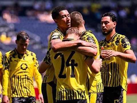 Borussia Dortmund nhọc nhằn vượt qua Ulsan Hyundai