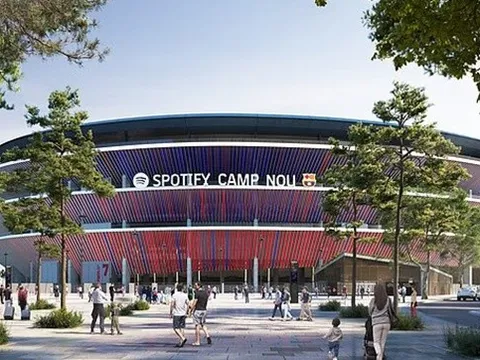 Barca trở lại Nou Camp, sân vẫn đang thi công