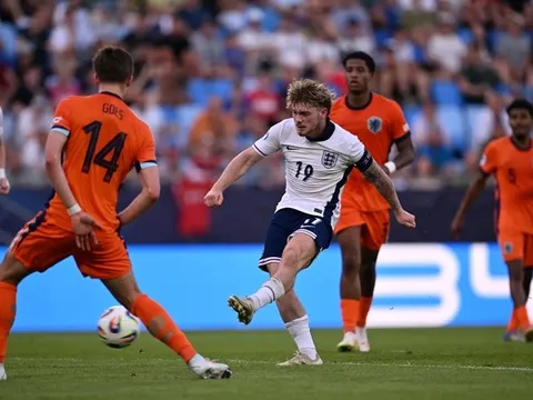 Màn trình diễn siêu hạng của Elliott đưa tuyển Anh vào chung kết EURO U21