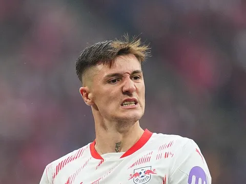 Arsenal nhận được lời cảnh báo về Benjamin Sesko