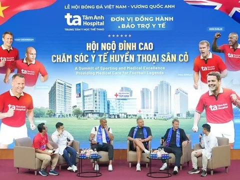 Các danh thủ Manchester Reds trải nghiệm y học thể thao đẳng cấp thế giới tại Bệnh viện Tâm Anh