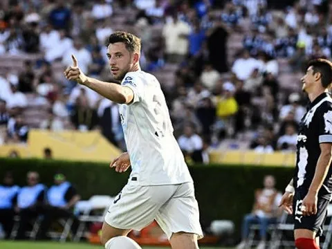 Carlos Augusto sẽ là Calafiori mới ở Emirates?