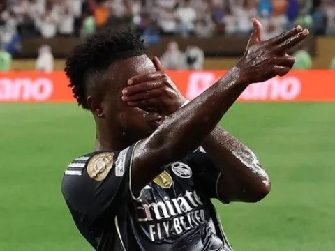 Vinicius ghi dấu với cú đánh gót gợi nhớ Guti