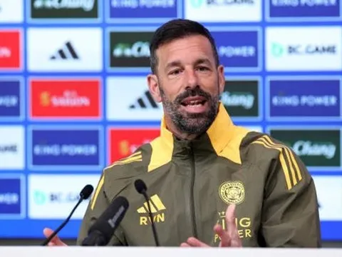 CHÍNH THỨC: Van Nistelrooy rời Leicester City