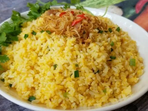 Cách đơn giản để làm cơm rang trứng tơi ngon, vàng giòn