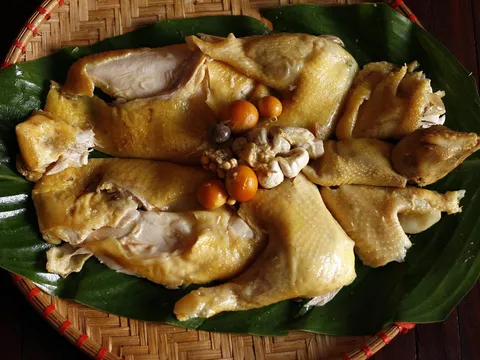 Luộc gà nước lã vừa tanh vừa đỏ, thêm 1 bước gà chín đều, ngọt đậm ngay