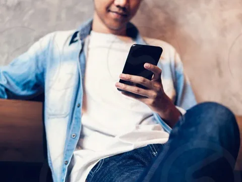 5 nơi bí mật trong chiếc điện thoại thường được đàn ông giấu kín nhất, chị em khó lòng tìm thấy