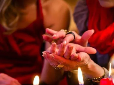 Người có tướng bàn tay này thường Giàu có, biết dùng Tiền Đẻ Ra Tiền, ngày càng phú quý