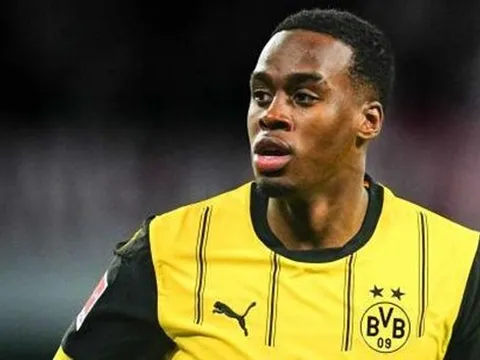 Nổ 'bom tấn' Gittens, Chelsea gián tiếp phá hỏng kế hoạch của Man Utd