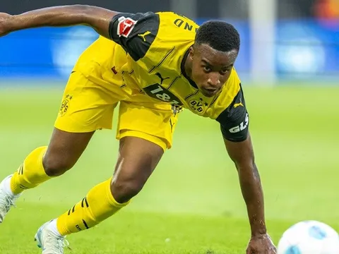 Youssoufa Moukoko: Sự nghiệp thăng trầm của một “thần đồng” 20 tuổi