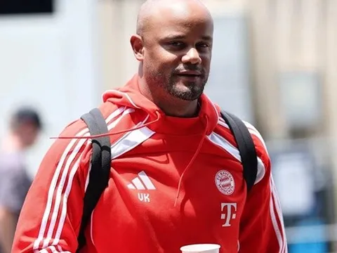 Kompany điềm tĩnh khi Bayern trễ chuyến bay do bão