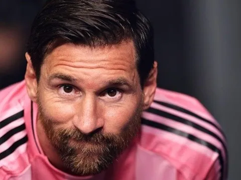 Messi vẫn là sư tử, nhưng chiếc áo Inter Miami quá chật
