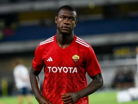 Arsenal có nên trả 35 triệu bảng cho Evan Ndicka?