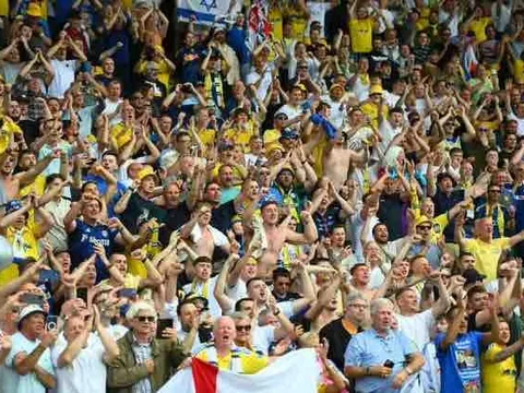 Cảnh sát Đức lý giải quyết định "cấm cửa" CĐV Leeds ở tour giao hữu