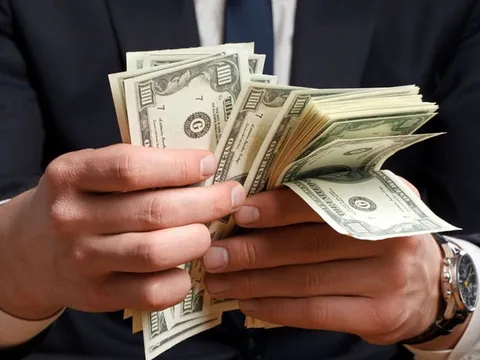 4 loại tiền càng tiêu càng nhiều Phúc Lộc: Làm đúng nửa đời sau không lo ôm hận